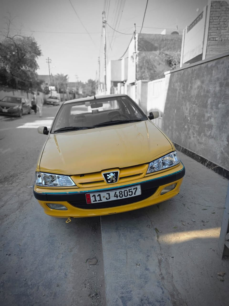 بيجو بارص مديل 2015 

السيارة مكفولة لا حادث لا تبديل 
باستثناء بارد بمكانين 
حدادية جديدة - دوشمة جديدة 
منظومة تبريد جديدة 
محرك خير من الله - اكو قره بالكير 
السيارة بأسمي سنوية لـ 28 
وبيها مجال حگ الجيه 

السعر 47 
***********
