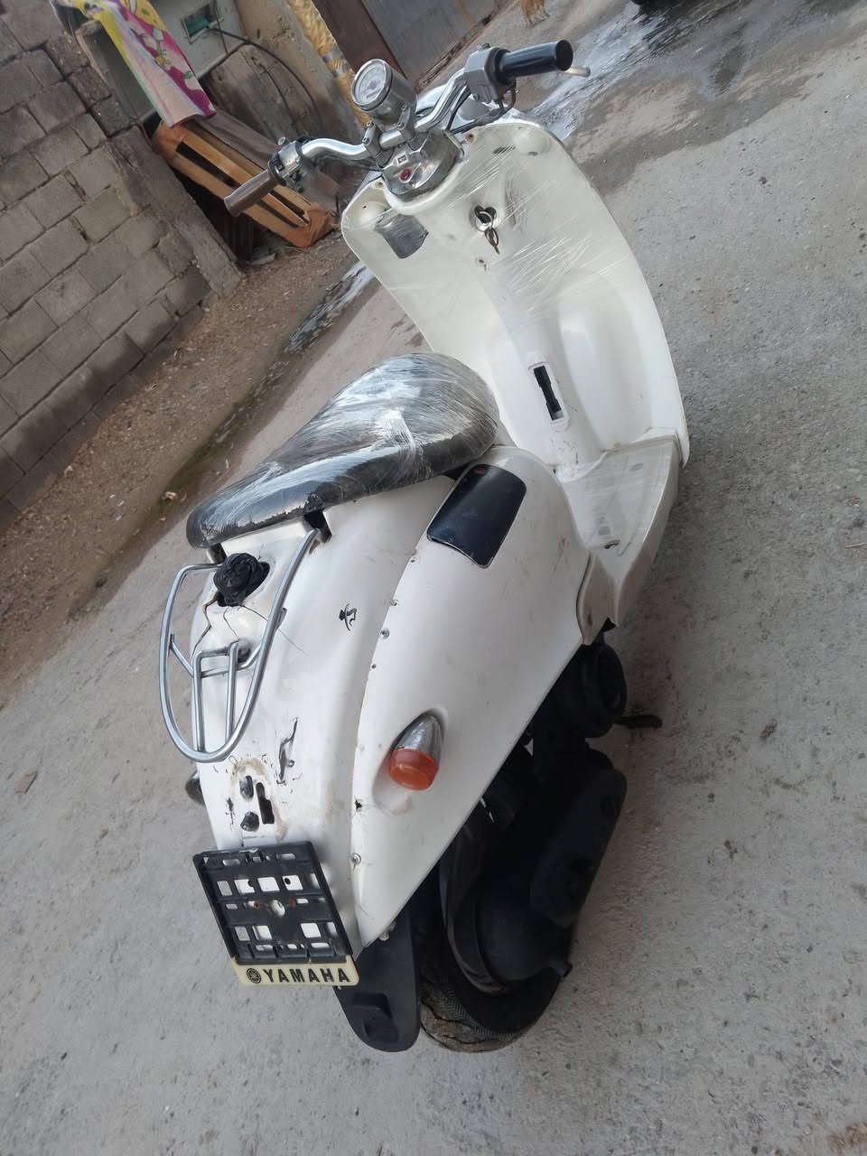 دراجه كلاسك تشتغل هندر نقص باتري مكينه نضيفه شلعه حلوه لايت شغال دبلات شغاله قفل جنطه شغال سعر 175مكاني بغداد مدينه الصدر شراي يتصل ***********بيه واتساب
