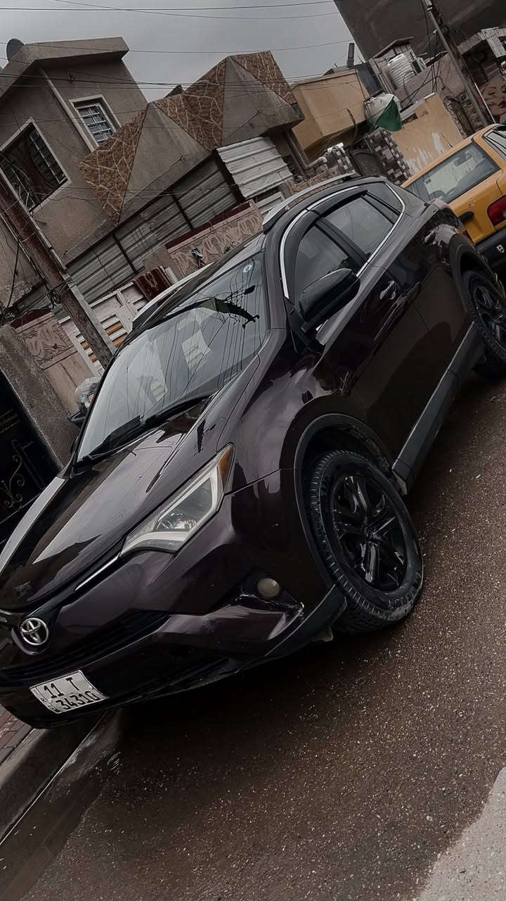 السلام عليكم 
تيوتا راف فور 2016  XLE وارد امريكي حادث جنطة بامريكا  صوره الحادث مرفقة بالصور 
كير ومكينة خير من الله  
الرقم بغداد خصوصي السيارة بسمي 
السعر 145$وبيهه مجال ***********
