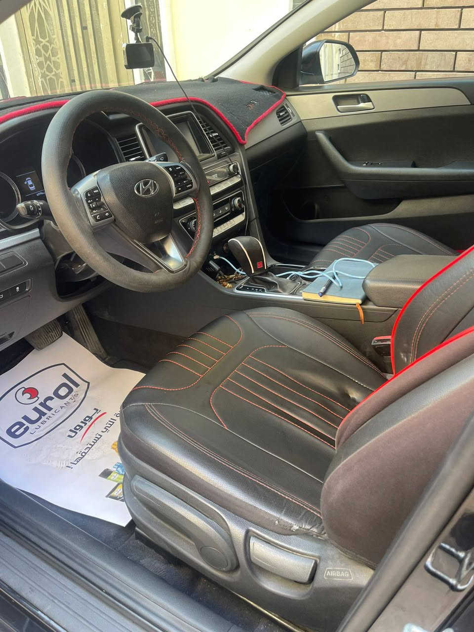 السلام عليكم سوناتا 19 وارد امريكي حادثها موجود بالمنشور كلش بسيط مواصفات عادية ماشية 64 تخم تاير جديد باتري جديد سعرها 142 مكاني بغداد للأستفسار الاتصال على ***********
