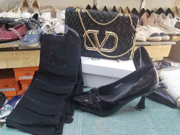 اللهم صل على محمد وآل محمد
#جديدنا ✌️😍😌 
 جنطة
و حجاب
وحذاء كعب
بنات هاي الموديلات تحفه بالبس انيقه ونازكه بشكل حتفيدكم بدوام بطلعات كلش مريحه بالبس  %100 والترند هسه هاي لاشكال 😍🔥✅👍🏻
الديوانية قضاء عفك
سوك الزهراء
خلف حسينيه الزهراء
بصف سوك حميد الكبير
قرب منزلية عفك 
بصف مملكت الجمال
بصف امزون للأحذية
اكو خدمة توصيل داخل عفك
رقم موبايل ***********
او مراسلة صفحة
