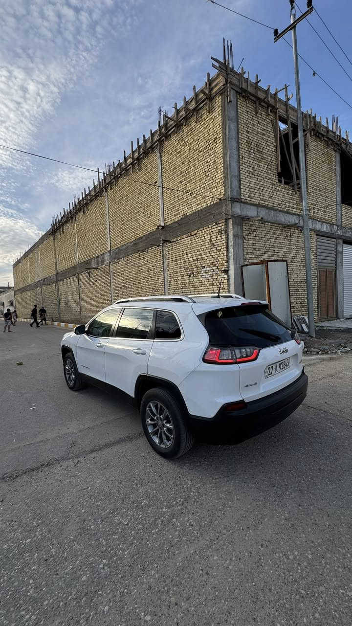 السلام عليكم جيب بزون 2019 امريكي  ذي قار بسمي تبديل بنيد وداير الخلفي صبغ سيارة فول موصفات  مكينة 2400 جاهزه لاخير السعر 125 مكاني ناصرية مركز ***********
