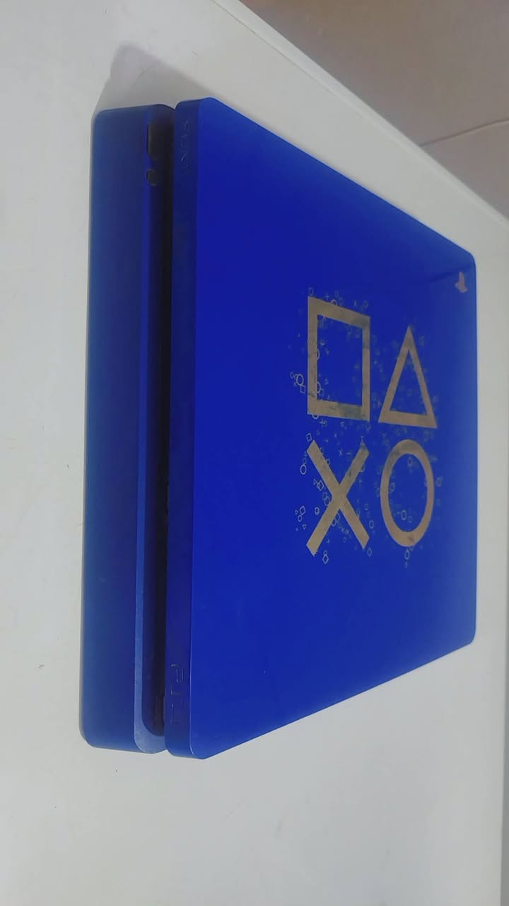 بلي فور سلم اون لاين 1 تيرا
نظيف مامفتوح 
لون ازرق 
+ جوستك 
السعر 265
مكاني الديوانية 
للمعلومات اكثر المراسله على الخاص


**إذا كنت صاحب هذا الإعلان وتريد حذفه لأي سبب، رجاءا أرسل رسالة إلى الدعم الفني**