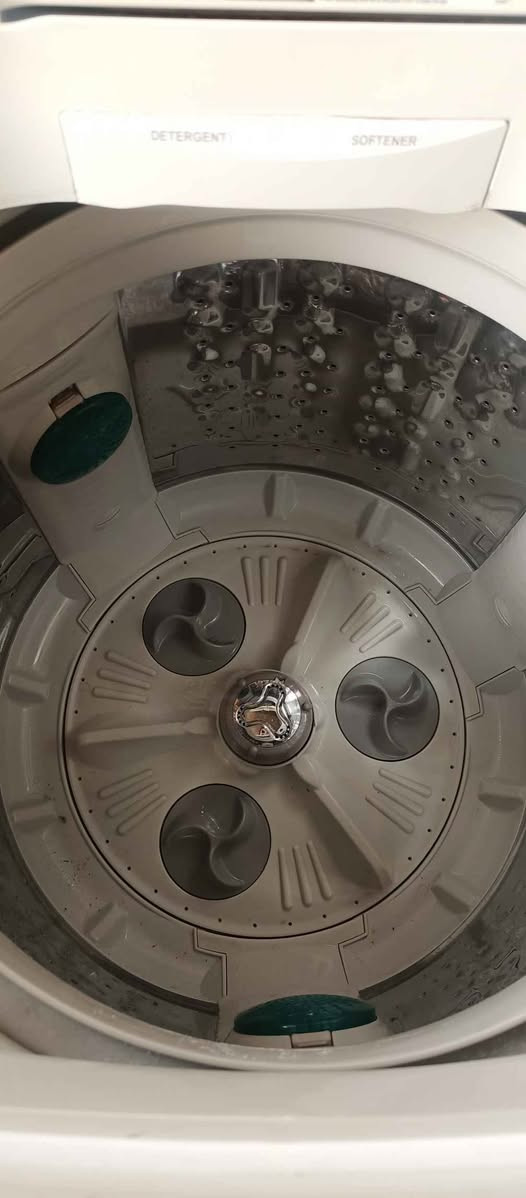 غساله ال جي 17 كيلو
انفرتر اصلي 
تايلندي الاصلي ما بيها 
 اي خلل بلاديه 
نظيفه كلش تغسل 
 بطانيات ولحافات 
يوجد توصيل 
السعر 300 الف
رقم التواصل على الواتساب *********** بغداد, العراق
