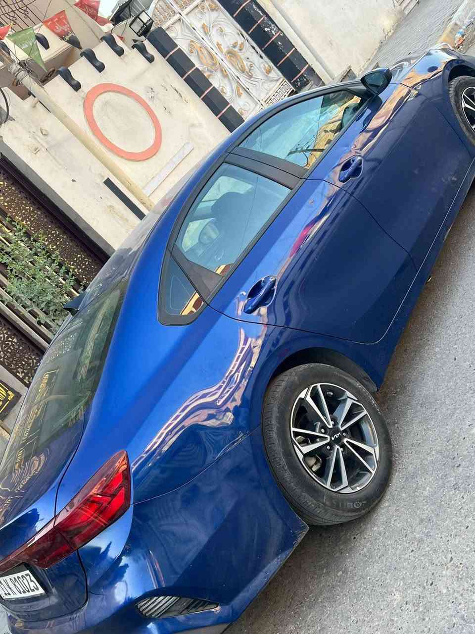 سلام عليكم كيه فورتي 2023    السياره نضيفه وفول ماعده الفتحه  السياره بس قمارتها اشويه بيها رصعات  وهاذ الحادث موجد بل صوره  السياره رايدها 135 وبيها مجال العنوان الشعله رقم ***********
