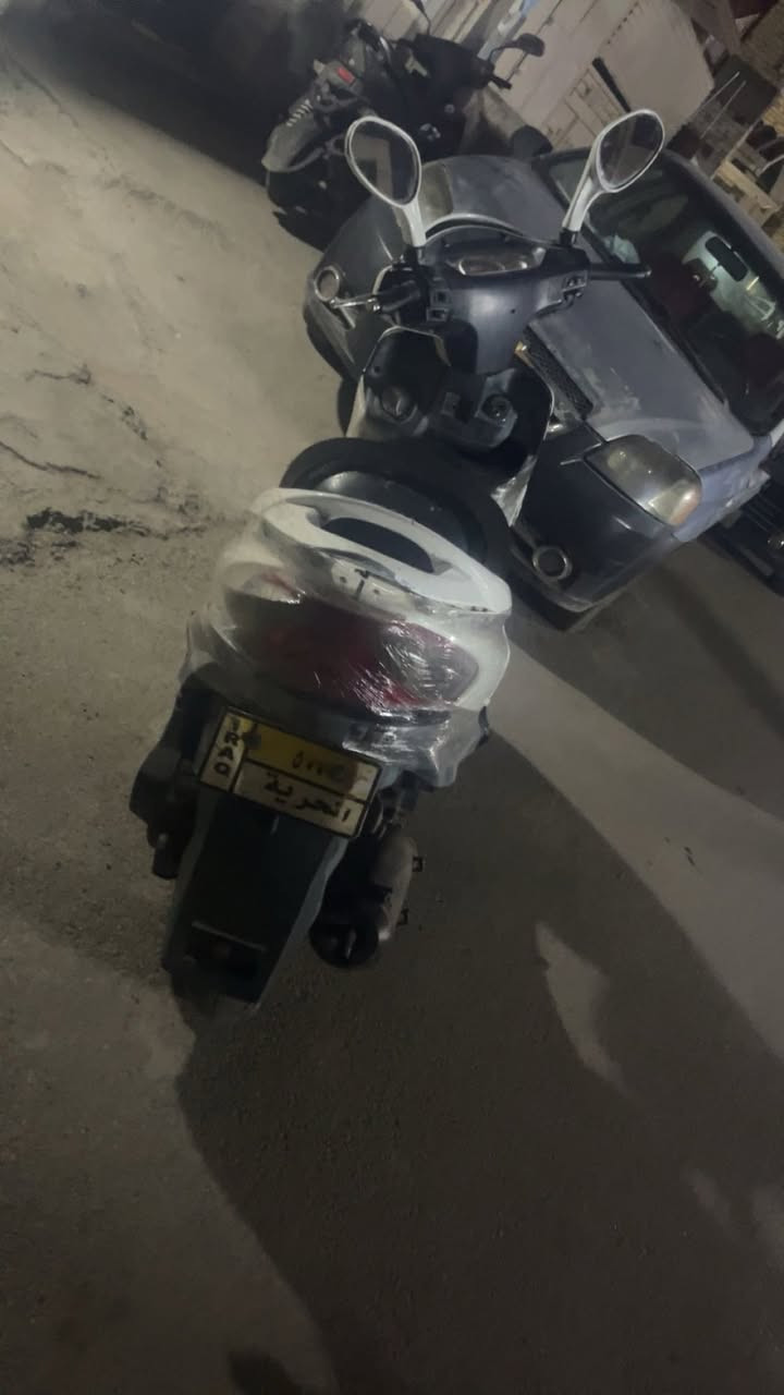 السلام عليكم دراجه للبيع سيتم بوليس نظيفه جداً للبيع سعرها 600وبيها مجال وتدللون للاستفسار ***********
