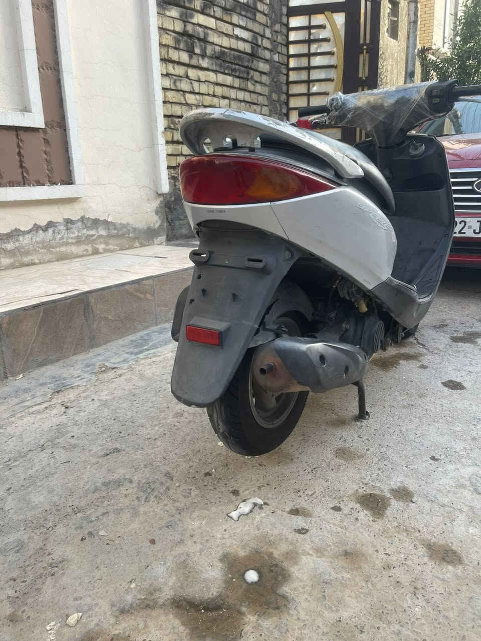 السلام عليكم
للبيع بريز نازلة من معرض دبي قبل شهر 
جديدة لدراجة جاهزة مابيها اي نقص 
لتسئلني شبيها مابيها لدراجة جاهزة ما ناقصها بس سايق السعر 550 مكاني بغداد الدوره رقمي ***********

