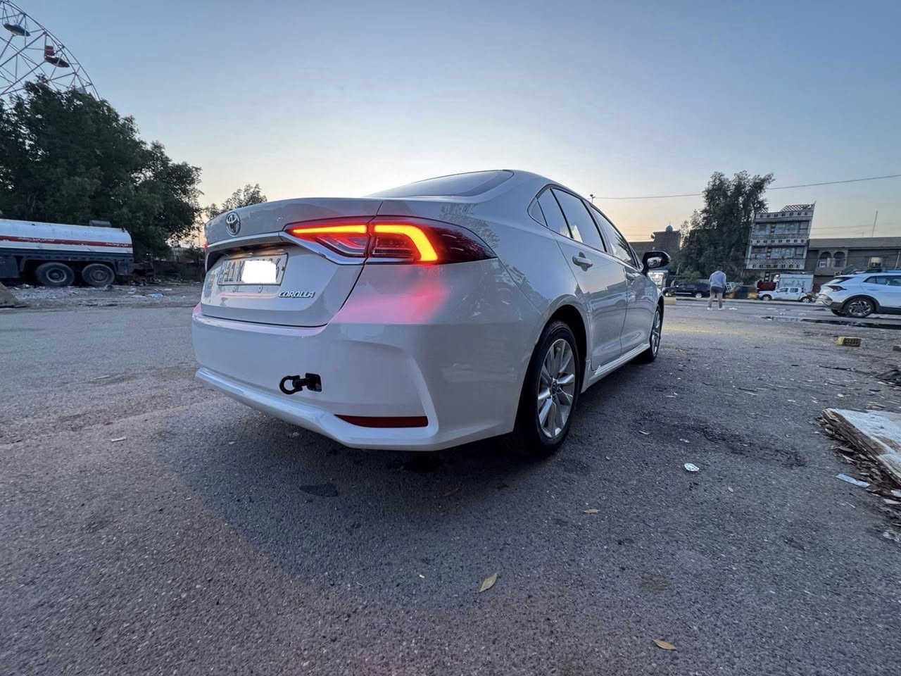 السلام عليكم تيوتا كورلا هايبردموديل 2024 خليجي كفالة عامة السياره  فول مواصفات مقاعد جلد رقم بغداد باسمي السيارة جديدة بمعنى الكلمة استخدم قليل ماشية 12الف فقط على وضع الشركة فتحه سقف بصمة رادار امامي خلفي تحديد مسار سياقة ذاتية لد امامي خلفي اوتو هولد هاند بريك بصمه تبريد قطعتين شاشة كار بلي منفذ شحن USBامامي خلفي دخول ذكي تحكم ستيرن اربع وضعيات كروس سرعه مصابيح LED محرك 1800 مكاني بغداد بيع او مراوس حسب القناعه هاتف ***********
