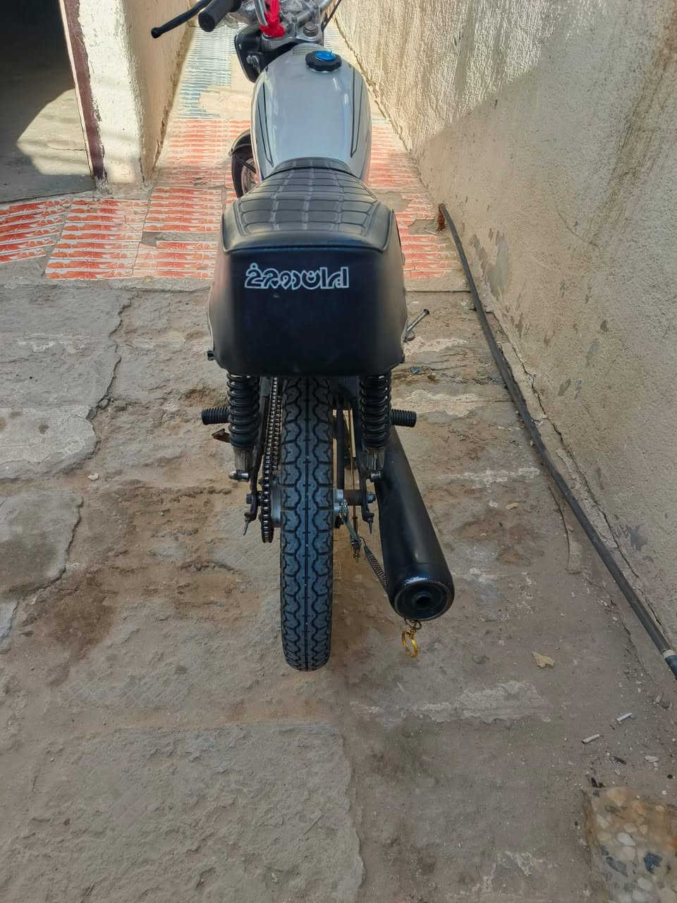 السلام عليكم دراجه اربعه كير حلوه ونضيفه كامله غراضه موجوده السعر 350 وبيه مجال استفسار اكثر عله رقم ***********
