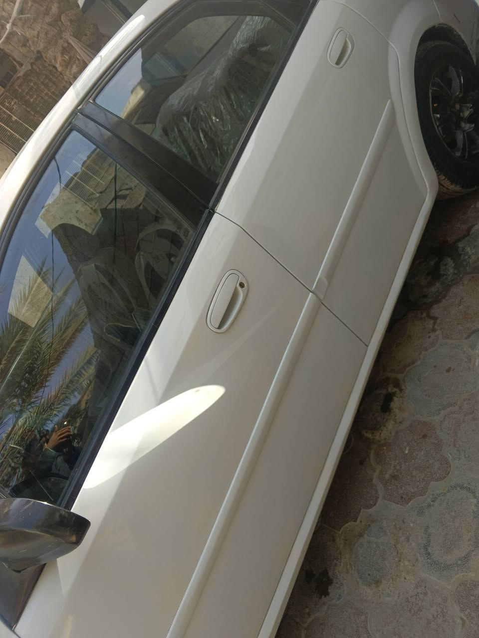 السلام عليكم.. للبيع أوبترا مزاد وزارة الداخلية تسليم لوحات وسنوية 15يوم مكمل كل المعاملة حتى كمرك 2004 محرك وكير فول كير عادي تايرات جدد باتري جديد مصبوغة جمالية وعندي صور قبل ألصبغ كهربائيات شغالة كلهة جام كهرباء 2 امامي سنتر لوك مسجل وسماعات جدد مكفولة من كلشي عده دعجة بل الجاملغ.(ألسعر 43) مكاني كربلاء ***********
