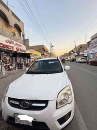 سبورتج 2009خليجي  السياره بيها صبغ جاملغ خلفي.  مكينه كير بلاديات شرط ...