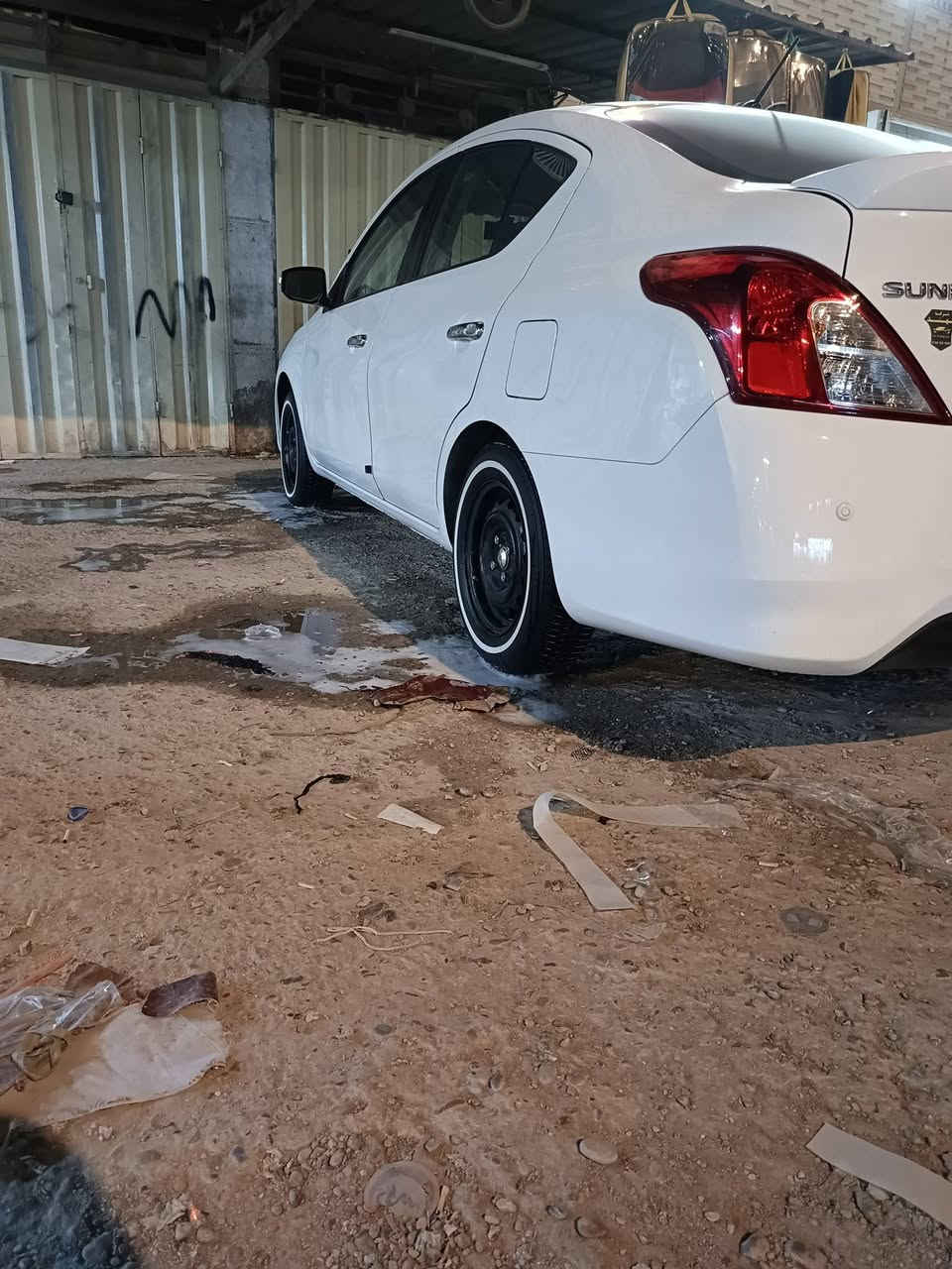سلام عليكم نيسان سني هندي مديل 24 بيه فقط بارد ربع صابع السعر 113وبيه مجال بصيط مكاني كربلاء 
رقمي ‏‪***********‬‏
