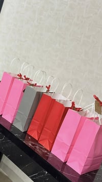 طباعة اكواب • تغليف وعلاكة • توصيل بسماية