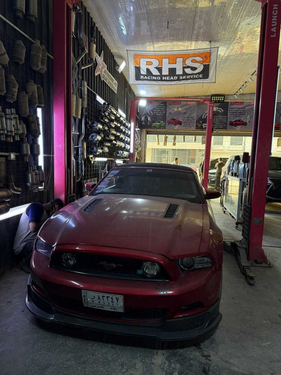 السلام عليكم شباب
Mustang gt premium 2013🐎❤️‍🔥
السياره فول مواصفات 
كشف شامو 

بريميوم 7 الوان / جلد شاشة معلومات بل دشبول انارة كيجات و انارة كلاصات وانارة تحت الرجل سستم صوت شيكر بلوتوث اتصال وتشغيل مو بس اتصال مثل العادية كشنات كهرباء
شاشه اندرويد 
تضليل امريكي 100‎%‎
گير اوتر 
لحيه RTR
دفيوزر وجنح شيلبي350
وياله فوزن نجمه قياس 20تو سايز 
السياره مفرغه وعليها داون بايب ستل ستيل 
عليها دبات ht power بوابات رموت تفتح وتسد حسب رغبتك نغمتها كلش حلوه ومابي دويه 
حلوك corsa

عليها برمجه سيفتي كت اوف وطلقات برمجتها استعمال يومي 
صدر جديد تايرات جدد السياره كلها جديد مابيها اي نقوصات ومسويلها ادامه كامله 
ماشيه 68mi
حادثها صندوك وشويه بارد بل جاملخ الخلفي بامريكا وبلعراق صار بيها جاملغ امامي جهة السايق وايرباك الدركه طاك 
 
صور حادثها موجوده

مكاني بغداد اليرموك 
***********

السعر :137وبيها مجال

