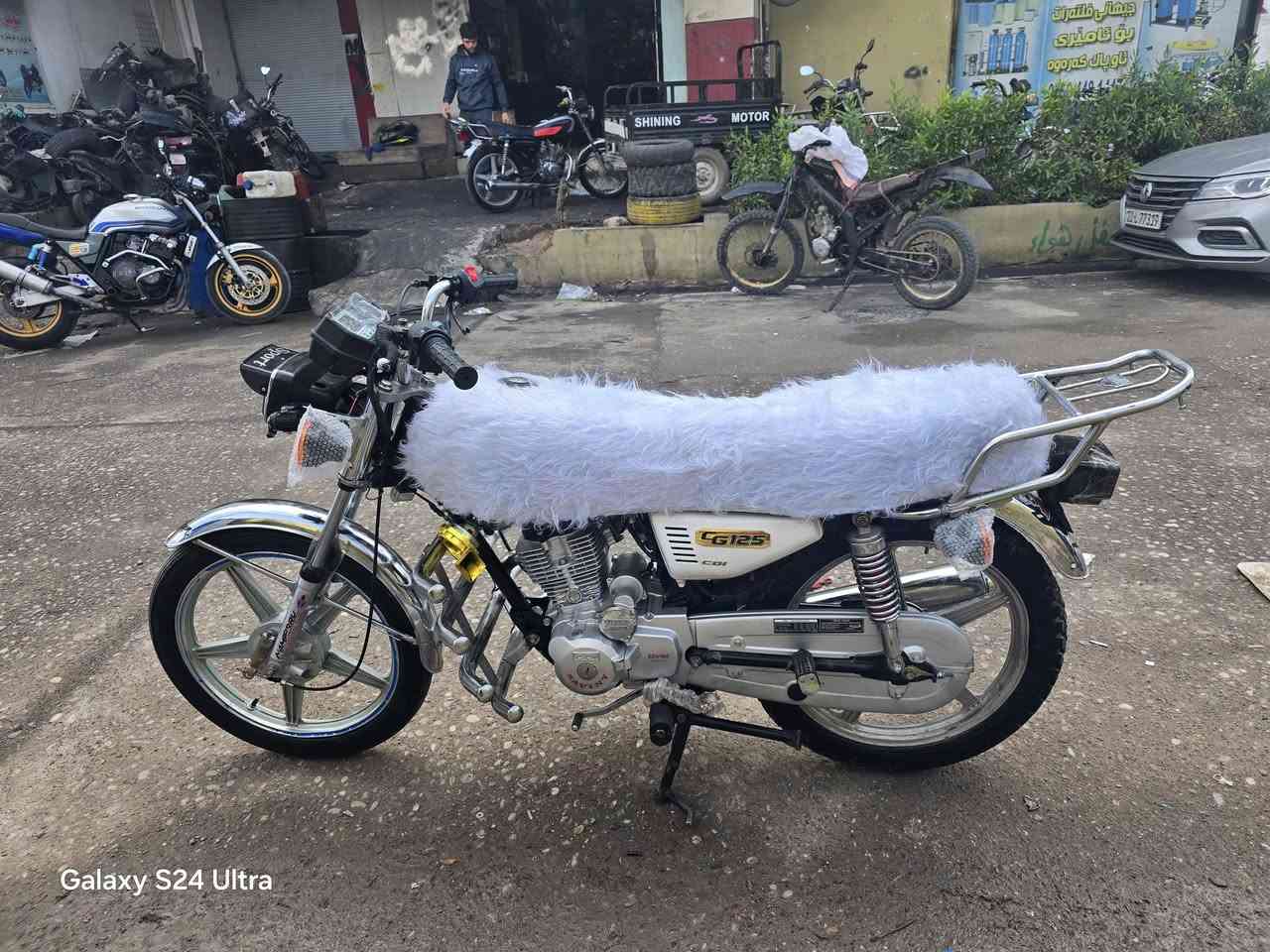 للبيع متور سافين 2023 الاصلي محرك كبس
متور اخو لجديد كهرباء سلف هندر شغال كامل
سعر 460 الف وفي مجال للتواصل *********** وفي واتس اب
