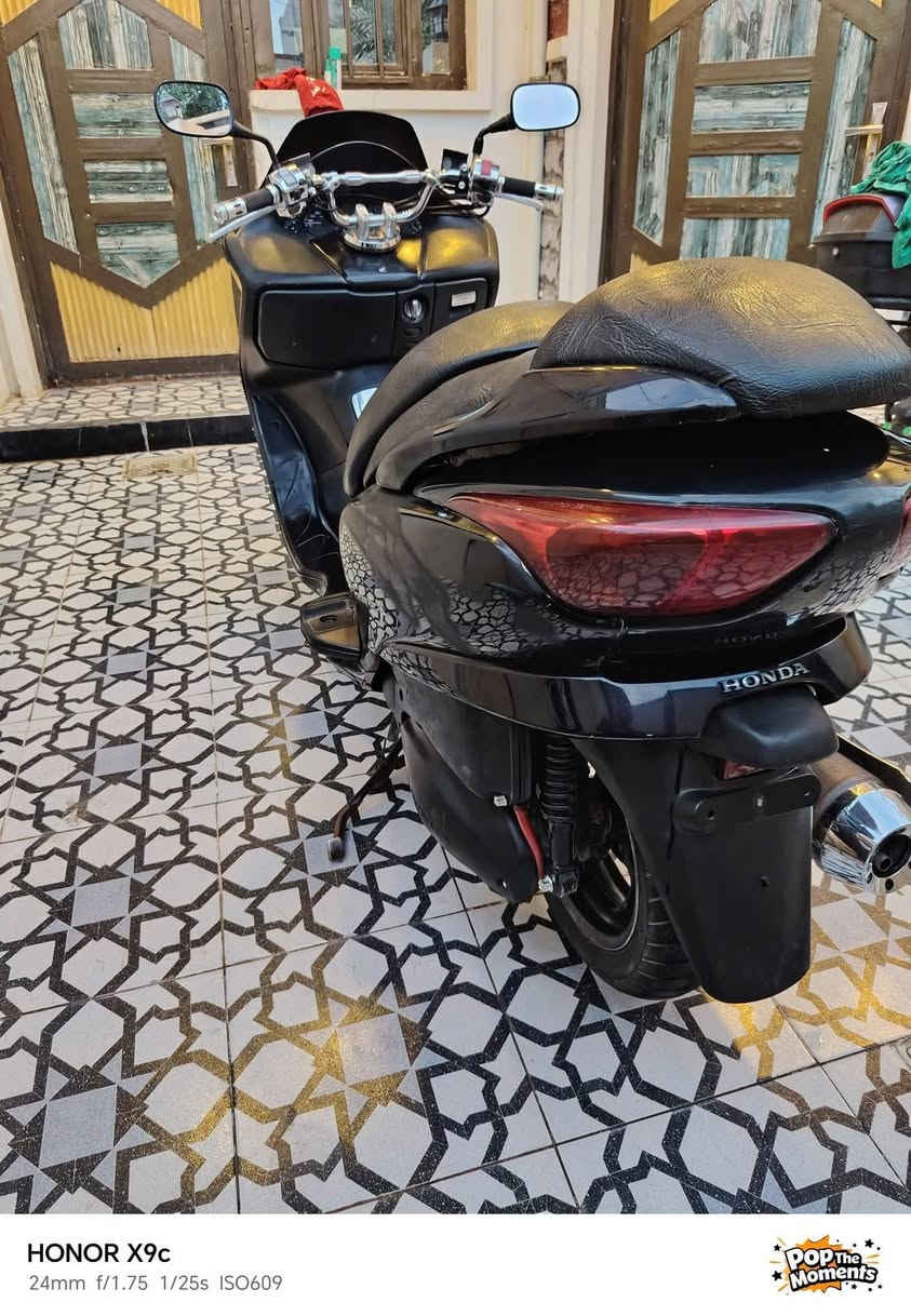 سلام عليكم دراجه البيع فورزه 08 شلعه ومعدل فول بيها اوراق سعر مليون و100 وبيهة مجال  /لاستفسار *********** بي وتساب
