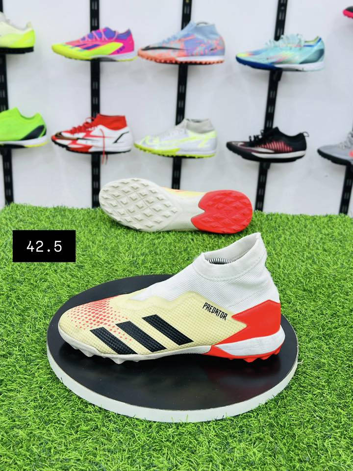 بآله أوربي نظافة 100/100
 كل قطعه وسعرها 
لحجز واتساب

📲***********
