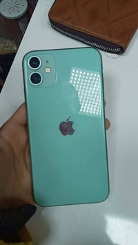 ايفون ١١ • ٦٤ • مكان عبيدي