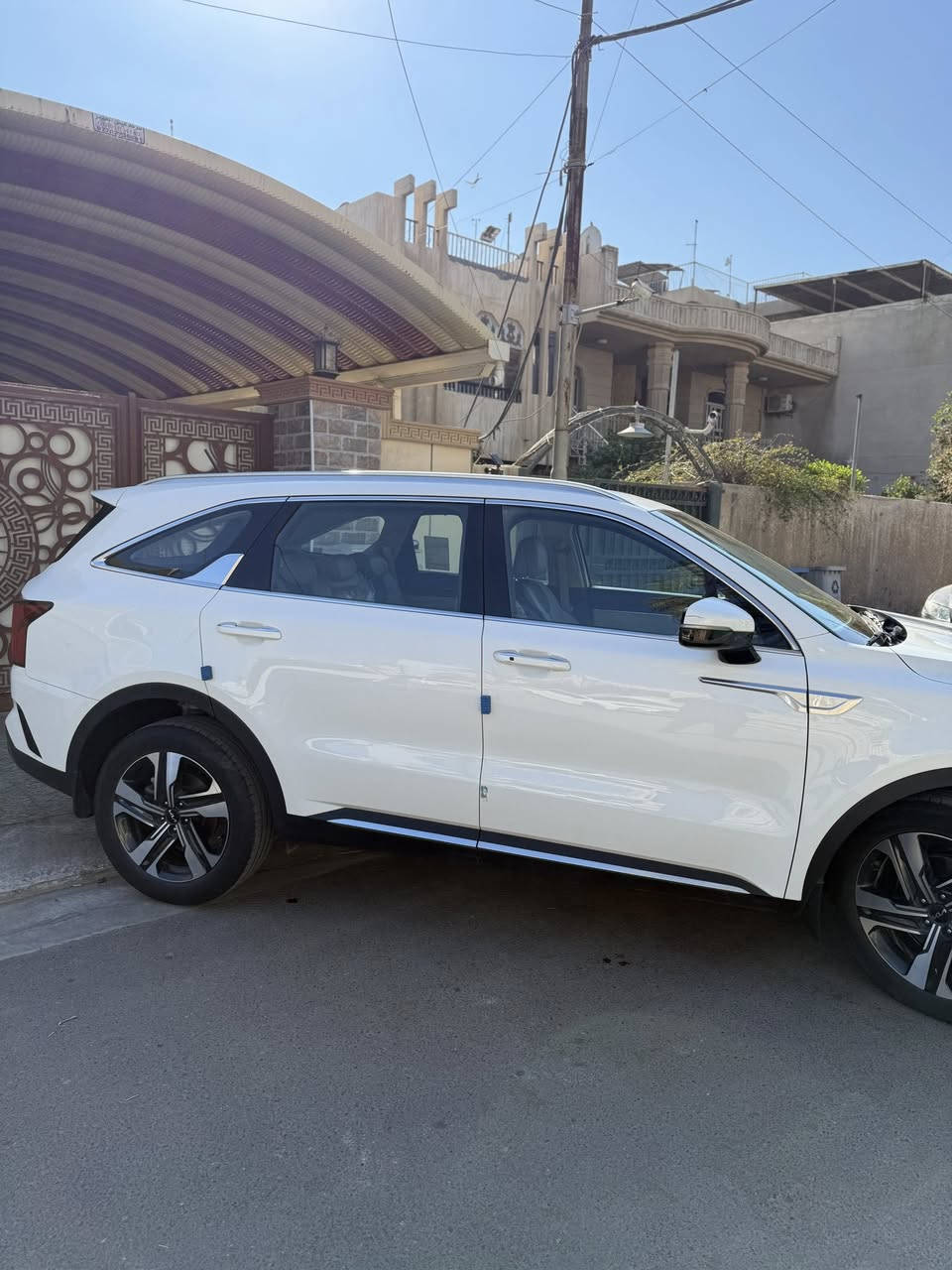 السلام عليكم سورنتو 2023 للبيع سياره جديده لوك مكفوله كفاله عامه ماشيه 47 الف فول موصفات عدا بانورما وفوريل
الموصفات :
هاند بريك دكمه
كير ماوس
اوتو هولد
نزول منحدرات
كشنات كهرباء مال سايق والي بصفه 
حساسات خلفيه واماميه 
سياره جديده لوك 
مكان سياره بغداد الكاظمية
رقم الهاتف:***********
السعر:300 وبيه مجال حك جيه 👍🏻
