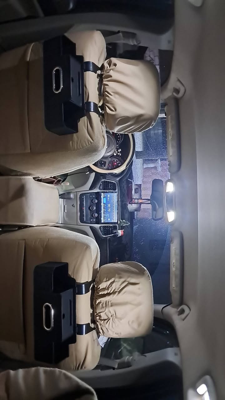 السلام عليكم جيب موديل 2011 سياره جديده بعدها ماعايزها شي  بيها جاملغ وبونيد تكشر صبغهن وصبغتهن بدون ضربه رقم بغداد مشروع وطني رايد مراوس بسياره اقل من سعرها السعر 160 مكان صلاح الدين الشرقاط ***********
