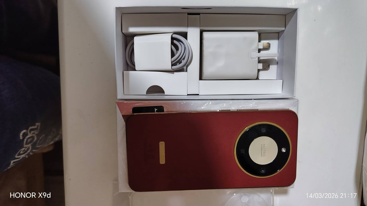 هونر اكس 9 دي 
نضافه 100 بل 100 
ذاكره 256 رام 12 
سعر 365 بي مجال 
مكان بغداد مدينه الصدر 
شراي ينتصل ***********
