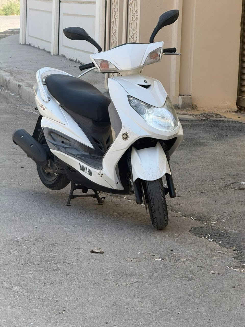 سلام عليكم سكنس فحل دراجه جديده الدراجه ما بيهه نقص برغي  دراجه مختمه ختم واحد من الطول للطول ما بيهه شي نقص ولا تجاري نكره سلف اي وقت شلعه معدل كهربائيات كلهه شغاله مكان بغداد البياع السعر ***********
