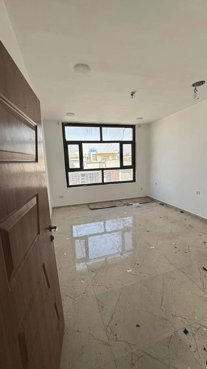 #لـلايـجـار فـي السيـديـة 

بيت 50م نظيف جداً يحتوي على ثلاثـة غرف نوم وحده سويت ومطبخ وخدمات صحيـة .

لـلاستفسار : *********** متوفر واتساب .

بأمكانك عرض عقارك عندنا 
زبائننا الكرام نستقبل كافة عروضكم وطلباتكم 

#مكتب_القيسي_للعقار_والأعمار
شارع المركز مقابل مستلزمات التفاح الاخضر .
