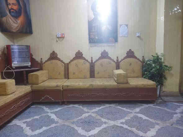 ديوان للبيع 9قطع مستعمل نضيف السعر 600 وبيهه مجال ***********وبي واتساب . البصرة
