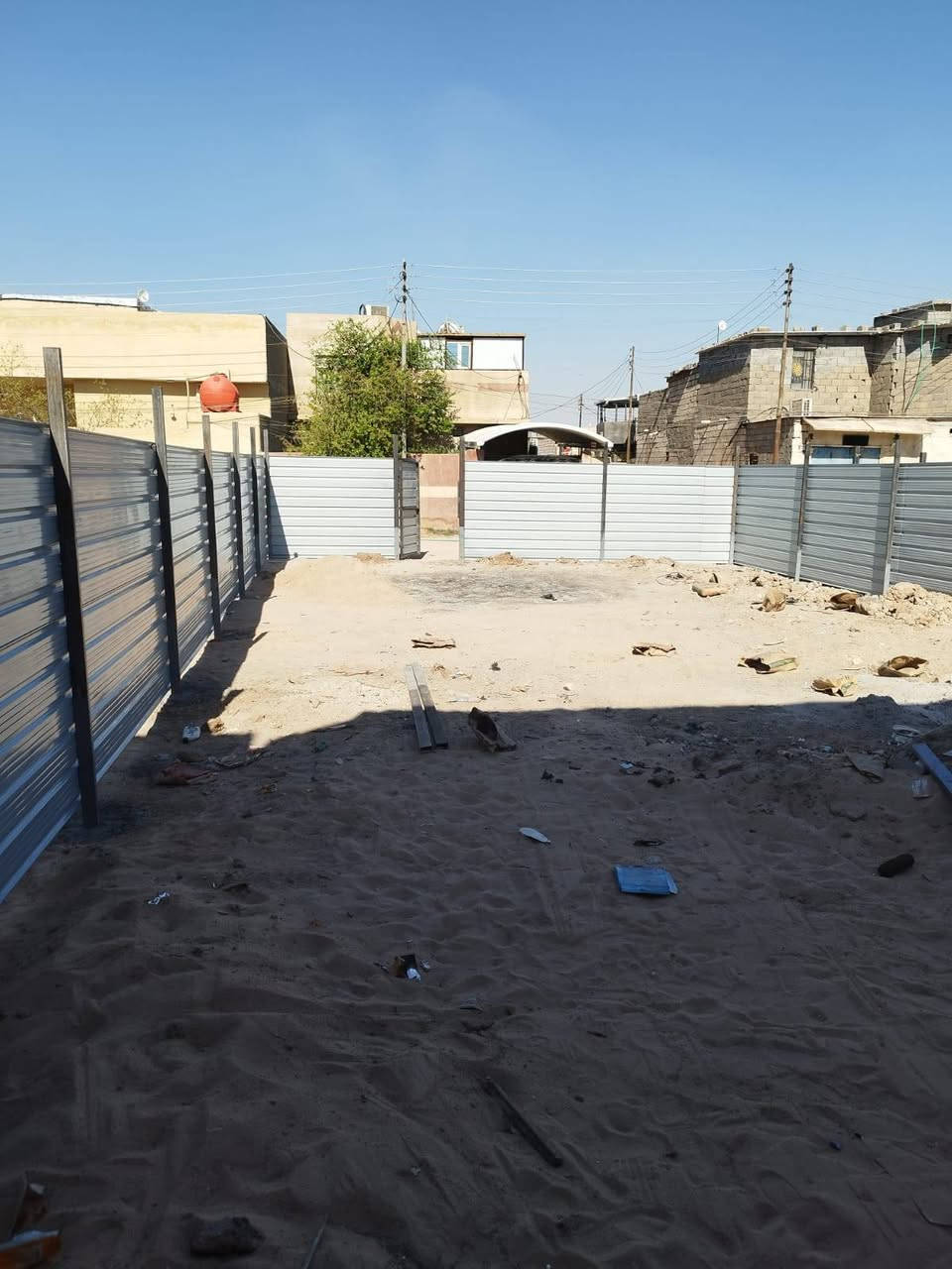 قطعتين للبيع 
البصرة شط العرب الكباسي الكبير حي البتول 
 مساحة القطعة الوحدة 200 متر امسيجة
تبعد عن جسر القيادة البحرية 200متر 
ومدينة الطب جديد في كباسي 500 متر  
للاستفسار وتساب أو اتصال
***********
***********
