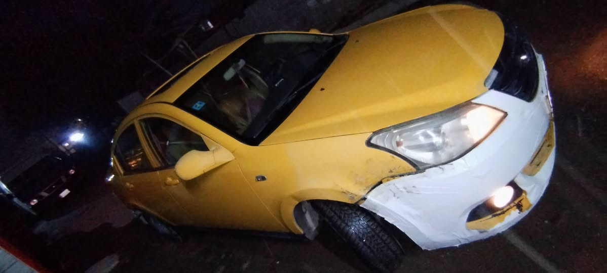 سلام عليكم شيري E5
(2014)تكسي كير محرك بلادي رقم واسط مشروع وطني السنوية باسمي (لل 27) كامله مكمله نقصها راديتر مزروفه ابيع نقص تبريد.. كهربائيات صدر باتري منضومه بانزين كلها عليها ادامه  عنواني بغداد الشرطه الخامسه رقم الهاتف..وبيه واتساب *********** رايدها (((مراوس بخصوصي))) اصفيها هيئه وغرامات عليه. كلشي واضح عندك مراوس تعال خاص او واتساب بغداد, العراق
