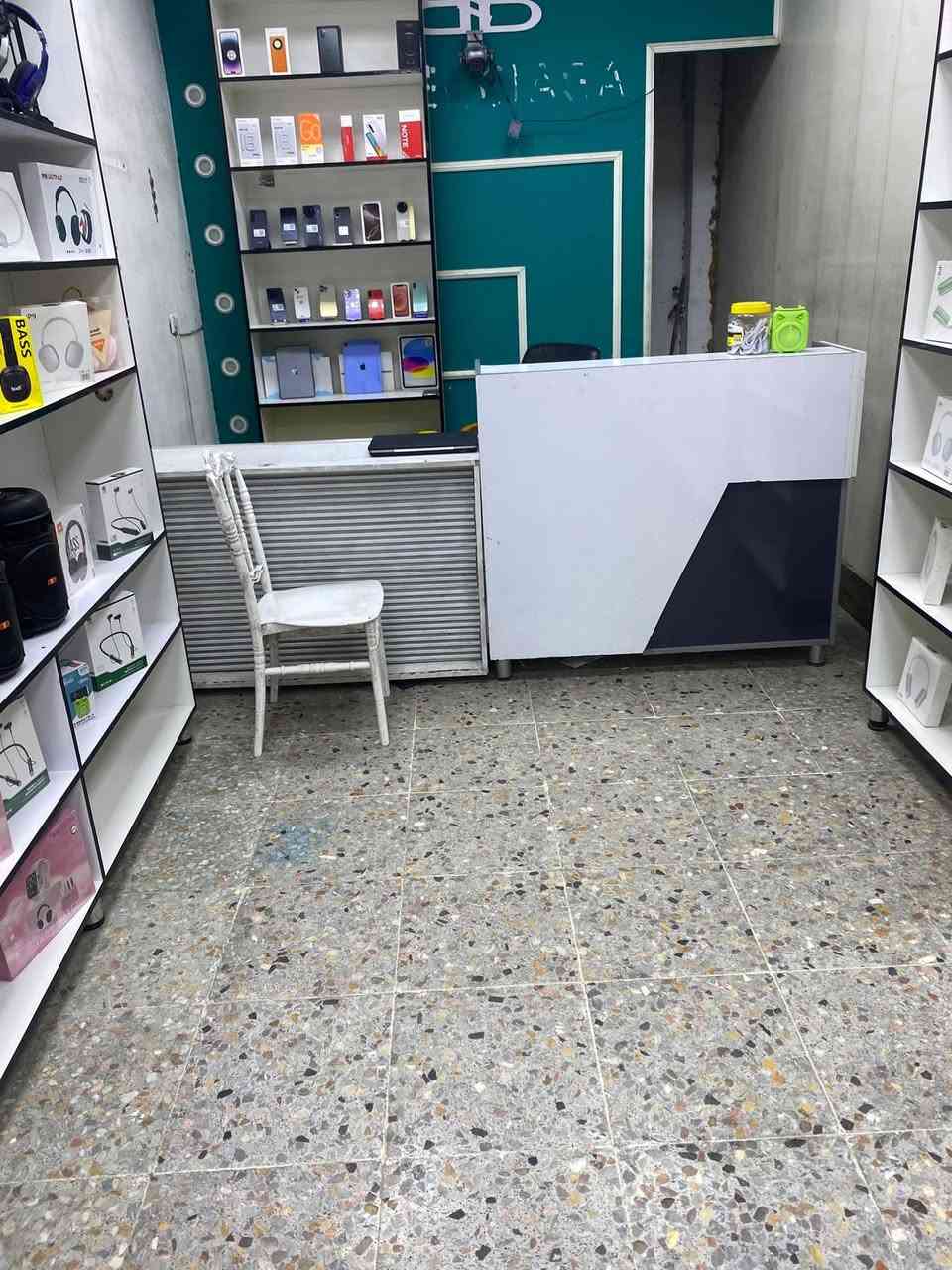 سلام عليكم محل لبيع وياه سبلت جديد طنين صار اسبوعين من شاده وياه عده مال صيانه
