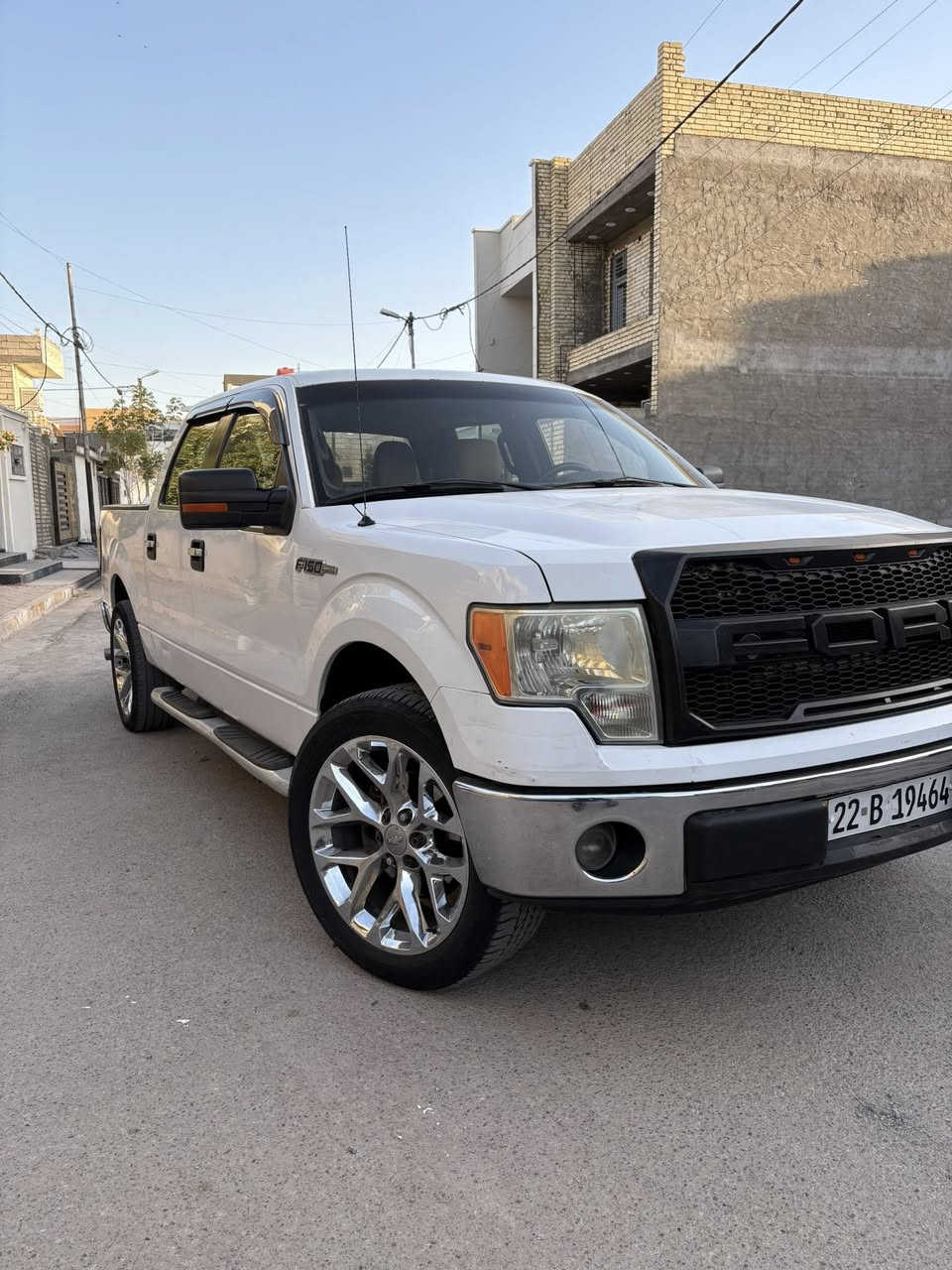 السلام عليكم فورد f150 موديل 2011 للبيع اوو مراوس حسب القناعه خليجي شركه نيفا كفاله عامه ماعدا باب السايق نضرب هناا وتصلح ونصبغ ربع الباب فقط الباقي كفاله عامه كير مكينه صدر كله كفاله تبريد ثلج 8سلندر مكينه 5000 السعر (158)وبيها مجال رقم اربيل بسمي السياره محورة غاز للاستفسار اتصل ع الرقم *********** الويل مال تاهوو برايمر بدلته شديت تخم مال جمسي اصلي موجود بالصور
