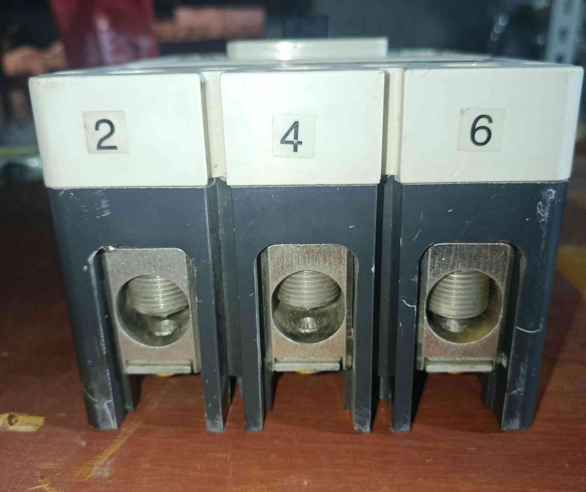 السلام عليكم 400امبير 45ك للتواصل واتساب او اتصال 01013225366


**إذا كنت صاحب هذا الإعلان وتريد حذفه لأي سبب، رجاءا أرسل رسالة إلى الدعم الفني**