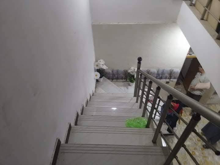 للبيع بيت 🏡 طابو صرف في !#شهداءالبياع مربع جامع 🕌 معاذ بن جبل مساحته #١٠٠م واجهه خمسه يحتوي على #مدخلين_غرفتين نوم 😴 وصاله ومطبخ #حاربارد وصحيات عدد #اثنين للإستفسار اتصال 🤙 على الرقم 
***********
#الجميع
