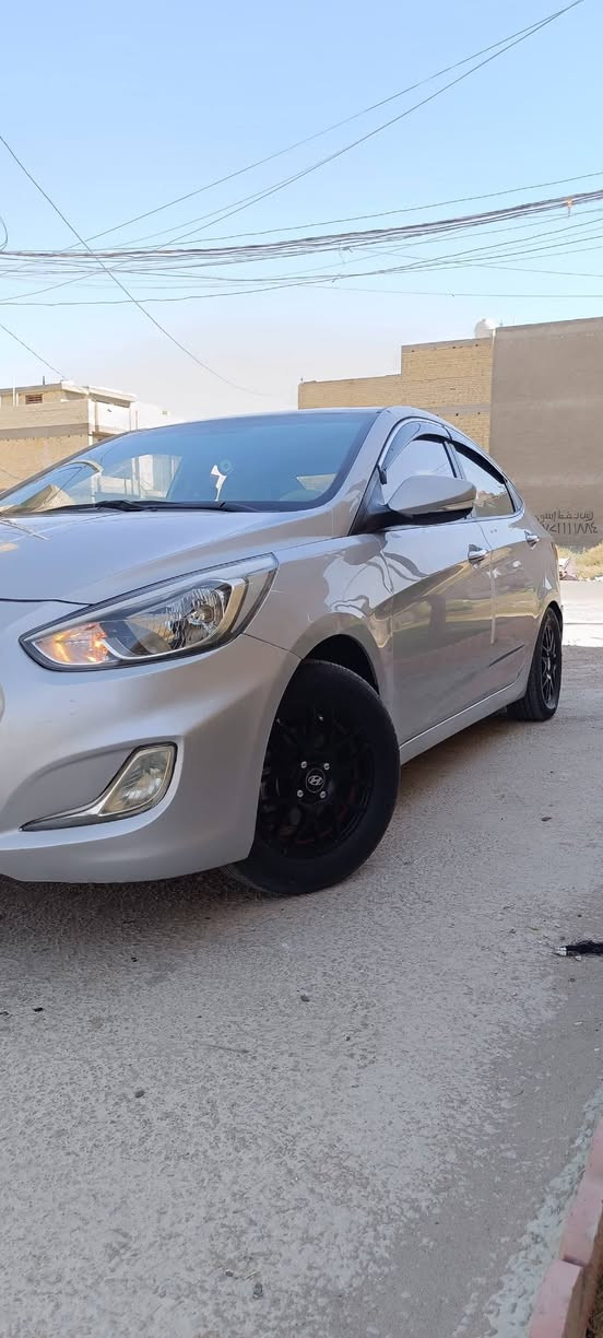 السلام عليكم
اكسنت 2015  مكينه دوش 1400
رقم بغداد باسمي
بيها قطعتين صبغ جاملغات خلفيه والدواسات صبغ
اي نقص مابيها من صدر وتبريد وتخم تاير
بيها تخم ويل كب
كامره شاشه
تحكمات جهتين
اشاير بالمري
حساسات

مكاني بغداد الحريه
السعر 84 وبيها مجال كلش قليل

***********
