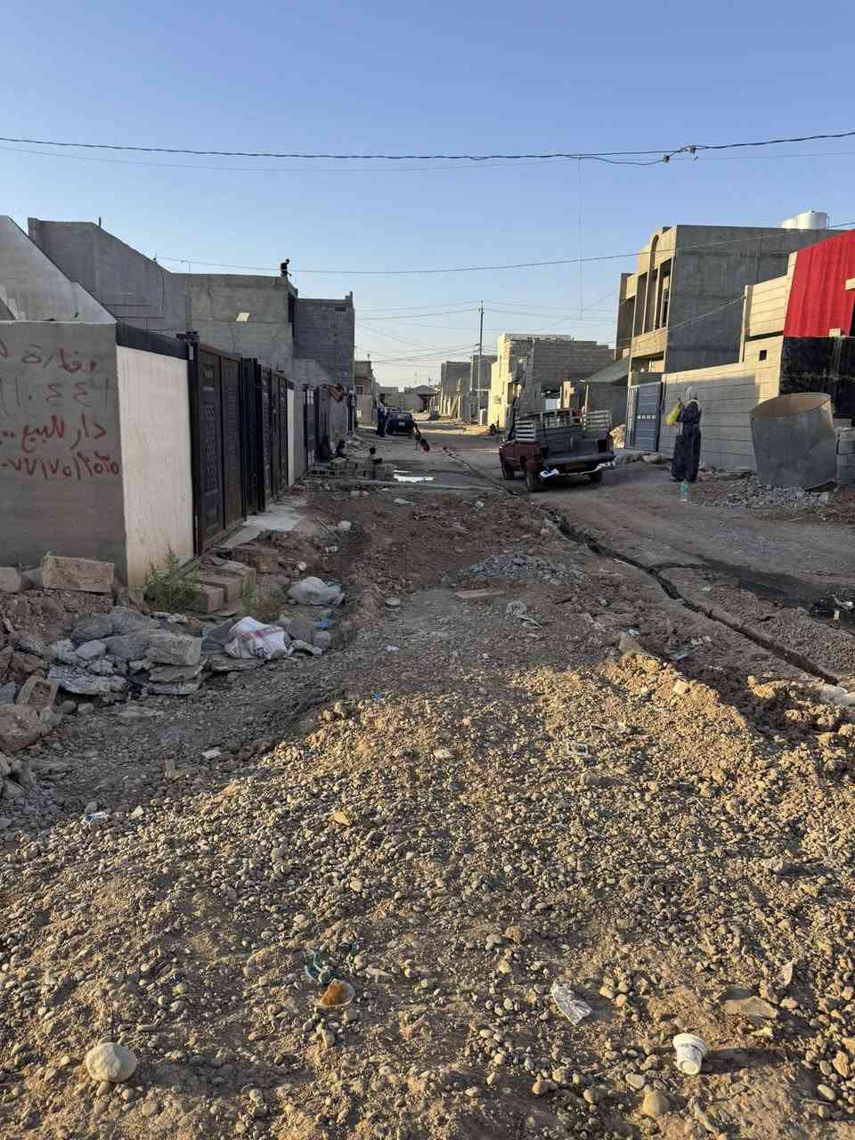 دار للبيع زراعي منطقة ارجيبات مساحة ١٠٠ متر طولاني خدمات كاملة ماء كهرباء خلف التجاري خلف بانزيخانه الشمس مباشرتآ بيع مستعجل للاستفسار الاتصال ***********هاتف وتساب

