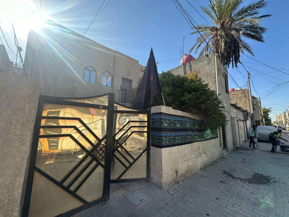 198 متر  عكادة نظيف كلش 
مقسوم منه مشتمل طابق ثاني من ضمن المساحة 
تقريباً 60 متر 
 يباع كامل 198 متر 

الحرية
فرع جامع الموسوي 
 بالسايد المقابيلة مولدة كاتم 10 امبير مجاناً 

للتفاصيل واتس اب 
***********
