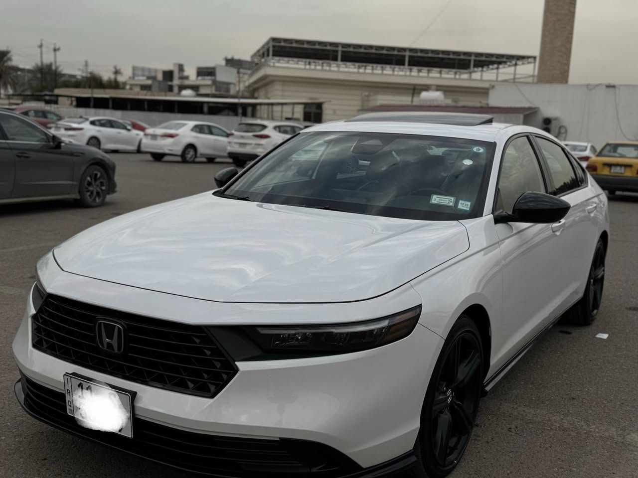 السلام عليكم
هوندا اكورد هايبرد_(2024) فئة Sport-L

عدد المسافه  10,000miles بعدهة زيرو

• المحركhybrid  

المواصفات:

•تشغيل عن بعد

•فتحه

• كاميرا خلفية

• كراسي امامية كهرباء مع  ذاكرة خزن

• رادار امامي

•نقطة عمياء

• مانع تصادم 

• تصحيح مسار

• شفتات بالستيرن

• مثبت سرعة

• دخول ذكي 

• إنارة ترحيبية

• هندبريك كهرباء

•لايت عدسات زينون

• نظام اوتو لايت Auto

• لايت العالي زنون 

• حساسات مطر 

• أوامر صوتية

• 3 أنظمة قيادة (eco, ev, sport)

• تدفئة كشنات 

•كشنات جلد  

.ايرباك ستيرن وبردة فقط

.سيارة نضيفة وجديدة بمعنى الكلمة

.صبغ قطعة وحدة جاملغ امامي جهة الصدر,وتبديل الباب جهة الصدر بلادي اصلي شركة,بدون اي دواخل حادث سطحي 
.مكانهة بغداد العامرية
.***********
