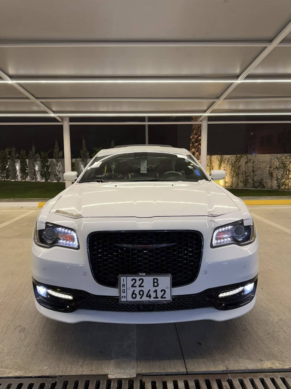 سلام عليكم
كلايسلر 300S
2020
كلين تايتل 
ماشيه 45.000
رادار امامي 
نقطه عمياء
داخل احمر
برده خلفيه بلادي
2كشن ⚡️ كهرباء 
كشن خزن 
ستيرن كهرباء +هيتر
كشنات تدفئه وتبريد امامي خلفي 
ترحيب عند دخول 
٦ حساسات أماميه بلادي
٦ حساسات خلفيه بلادي
سقف بانوراما 
تشغيل عن بعد 
شاشه كبيره
عداد 260 خليجي 
ويل حجم 20
سماعات الباين 
لايت متحرك عدسه 
فول LED
كفاله عامه من كلشي بشرط لفحص سياره بسمي هزه وبرادجديد 
***********
