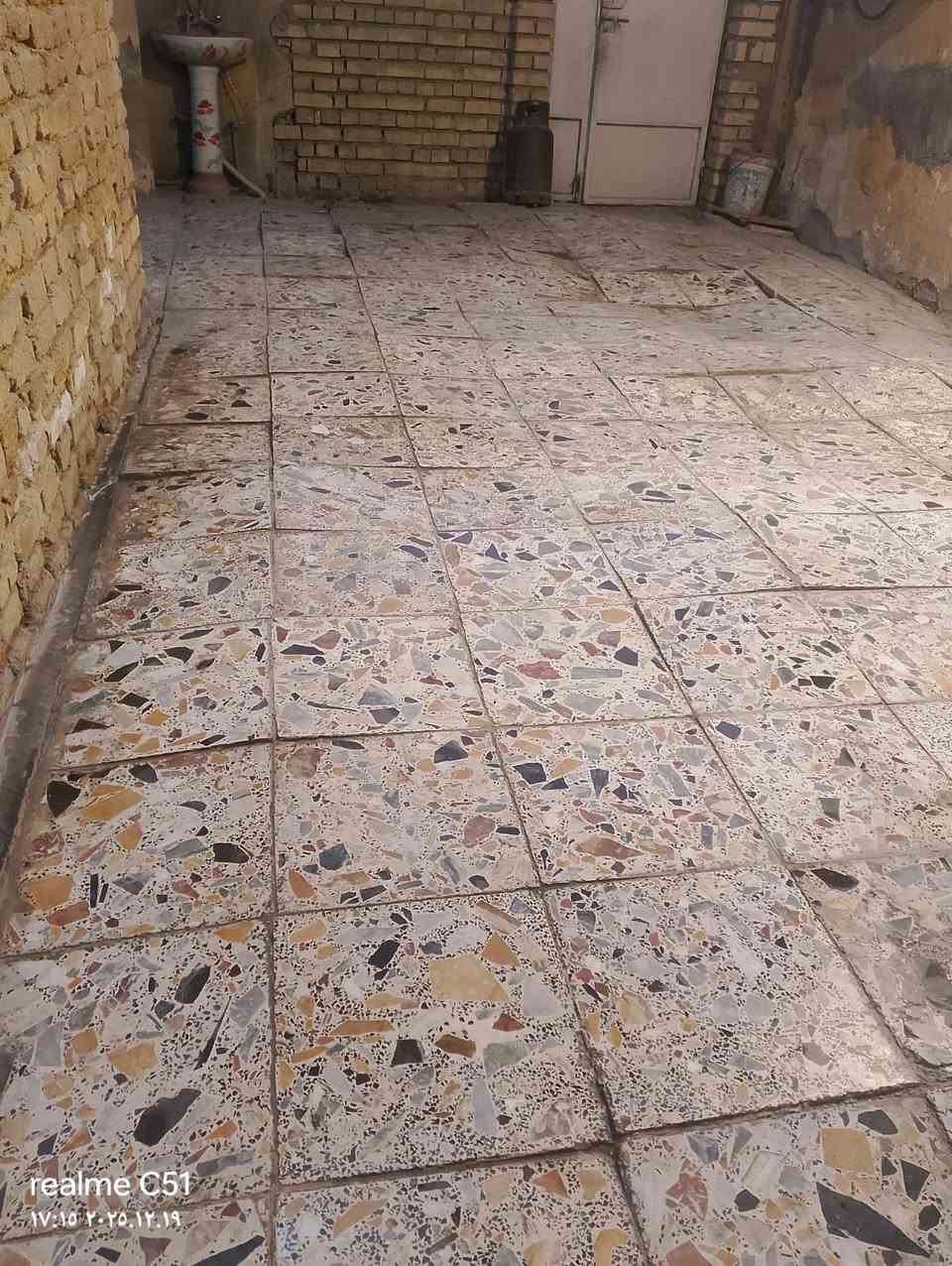 بيت في مدينه الصدر للبيع مساحه ١٤٤ طابو صرف مو ورثه خمس غرف نوم وملحقات قطاع ٥٢.    

 ‭٠٧٧٢ ١٠٤ ٠٠٩٨‬
