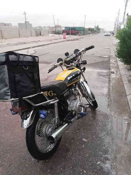 اسلام عليكم
تايكر للبيع موديل ٢٢
محرك خير من الله مفتوح مره وحده 
باتري جديد بومات جدد لايت جديد 
بس بيه خربطه بل كهربائيات ول باقي كله مكفول شغال
طالب عليه ٣٥٠وبيه مجال ل شراي 
مكاني بيجي 
رقم الهاتف *********** بيه واتساب واتصال موجود كذالك 
مستعجل ع بيعته
