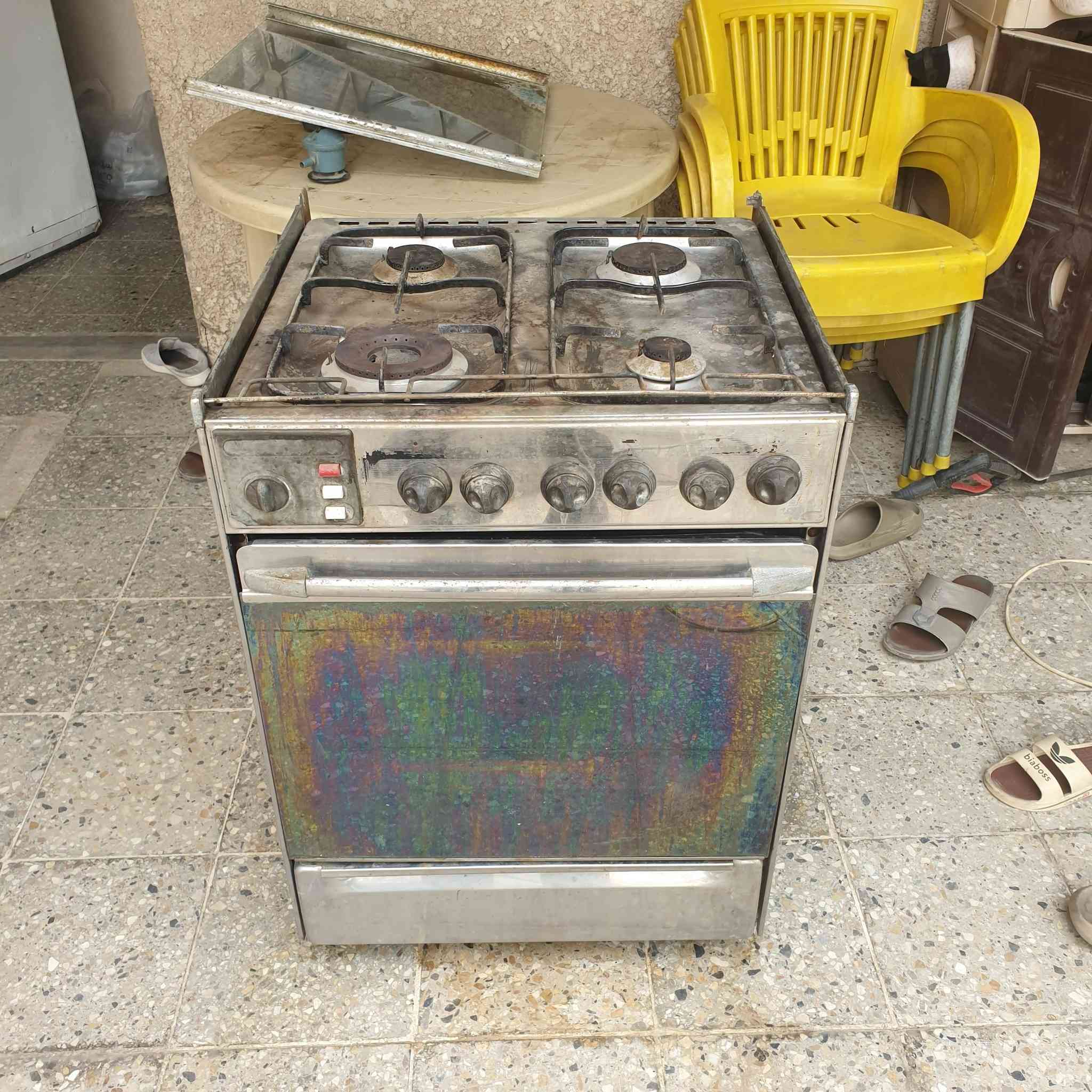 السلام عليكم
طباخ اسمة المصري صناعة سوري عيون سيفتي اربعة ما عدا الفرن شغال عل الفحص
مجمدة سنفير تركي٩٠*٩٠ مسوين الها فريز خارجي شغالة عل الفحص
طخم تركي قنفتين يصير سرير يرادلة دوشمة 
كلهن ٣٢٥الف بيها مجال بسيط المكان اليرموك حي الحمراء
***********
