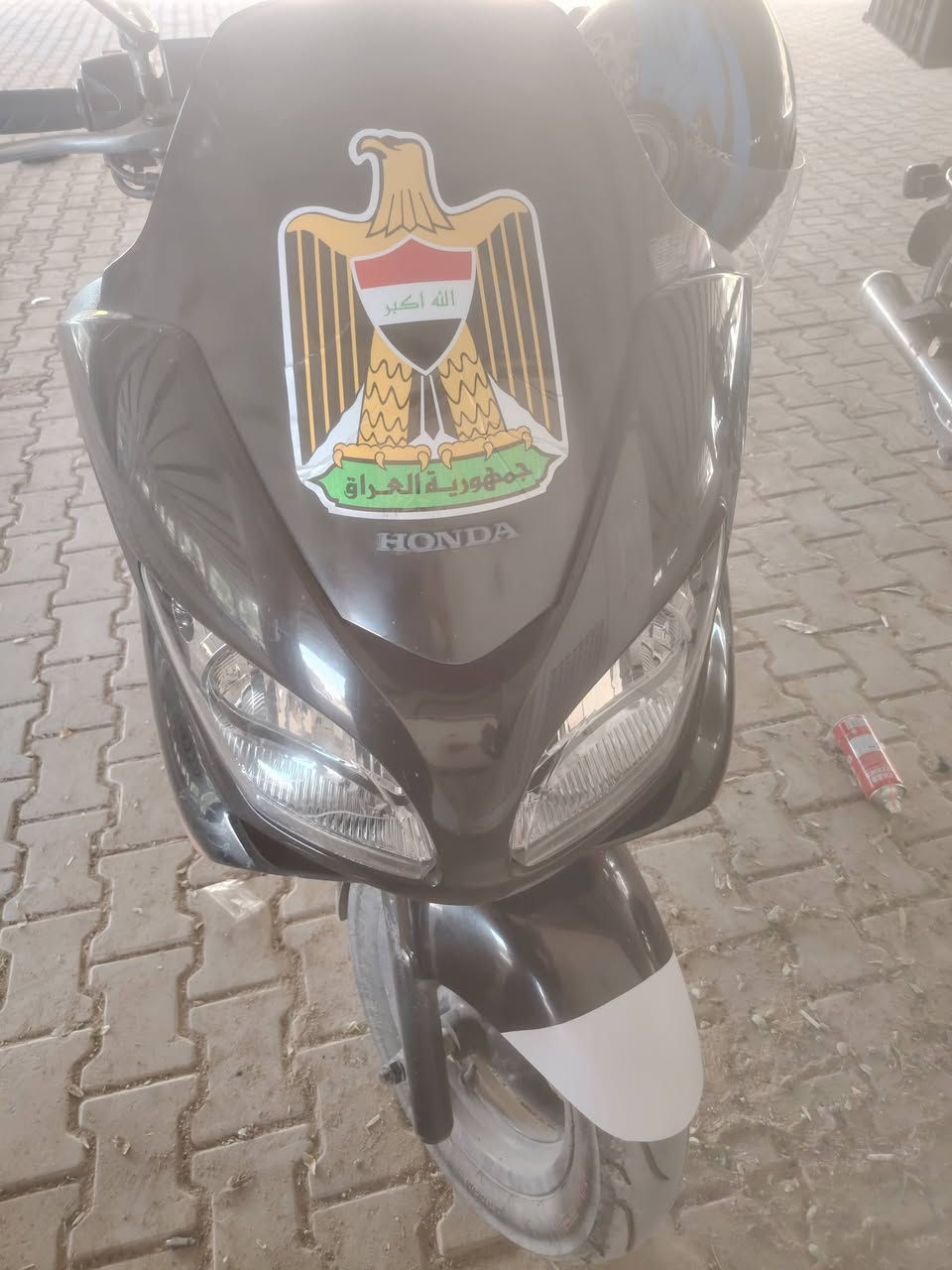 سلام عليكم 
8.0
للبيع السعر 850
محرك مفتوح بس ضمان شغل مضبوط 
كير شغال 7نمر و4تحويلات 
عنوان ديالى  ***********
