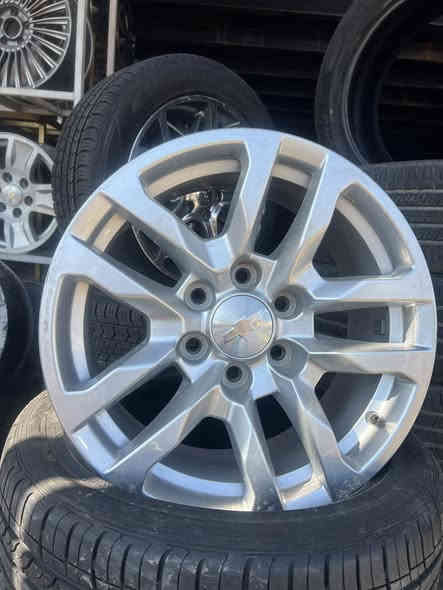 *********** بغدادنفق الشرطة تخم ويل كب اصلي حجم 18 تاهو مال موديل 240 550 الف
