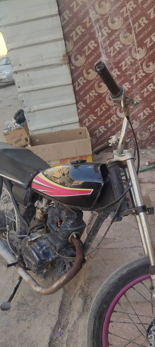 سلام عليكم دراجه للبيع أربع كير كلك للبيع ارشه السعر 175 وبيه مجال بسيط الرقم *********** المكان الديوانية حي الوحده
