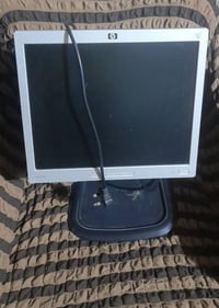 شاشة للبيع السعر 25 حصوة 07811873963