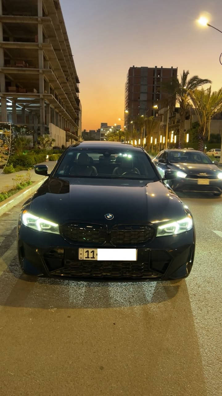 السلام عليكم  للبيع  .. للبيع .. للبيع .. او مراوس حسب القناعه ,

BMW 330 2023 السيارة بلگن (بانزين هايبرد كهرباء ) اسود 

ماشيه 52 الف كيلو متر حادث بسيط جدا دعاميه فقط بدون صبغ صور الحادث بالمنشور 

الشاشة الكبيرة 

داخل اسود

فتحة سقف 

رادارات و حساسات امامية و خلفية

تحكمات ستيرن 

شفتات رياضية 

قطعتين تبريد

اضائة حيوية على طول السيارة 

كشنات جلد 

تقفل و تفتح مجرد متتقرب منها

بيها ٣ وضعيات قيادة ، الإيكو و الكومفورت و السبورت

بصمة ابواب - كامرة -رادار امامي 

فول مواصفات 

ايرباك ستيرن فقط

السعر 280 ورقه وبيها مجال 

***********
