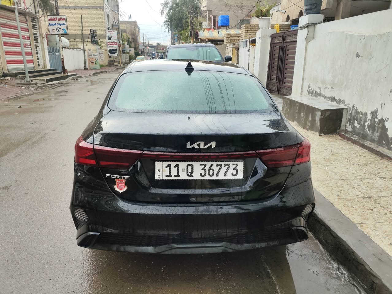 السلام عليكم فورتي موديل 2023 ماشيه 22 ميل سيارة كلين رقم وهزة جديدة تحويل ثاني يوم سيارة جديدة ما ناقصها شي
مواصفات السيارة
مكينه 2000 دوش المرغوب
شاشة وكامرة 
تحكم ستيرين جهتين 
درايف مود وضعيات قيادة
تربريد وتدفئه فول الفول 
مثبت سرعة ومانع انزلاق
ومواصفات الباقه معروفه 
مكان السيارة بغداد
***********
