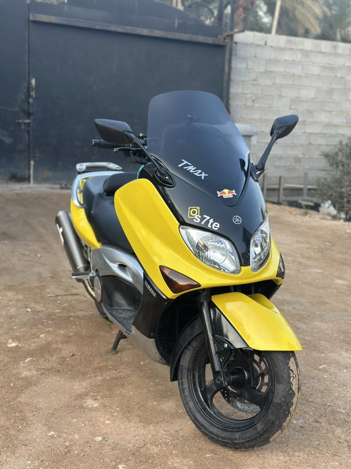 للبيع تي ماكس موديل 2007 دراجه حلوه وخير من الله ماشيه 34 الف وطالعه من مزاد وياها صالصنه رياضي وصالنصه بلاديه تجي تشتري اطلعلك صورها مال مزاد وانطيها الك هية وغراضها مال المزاد  المكان كربلاء تواصل خاص او اتصل
***********
