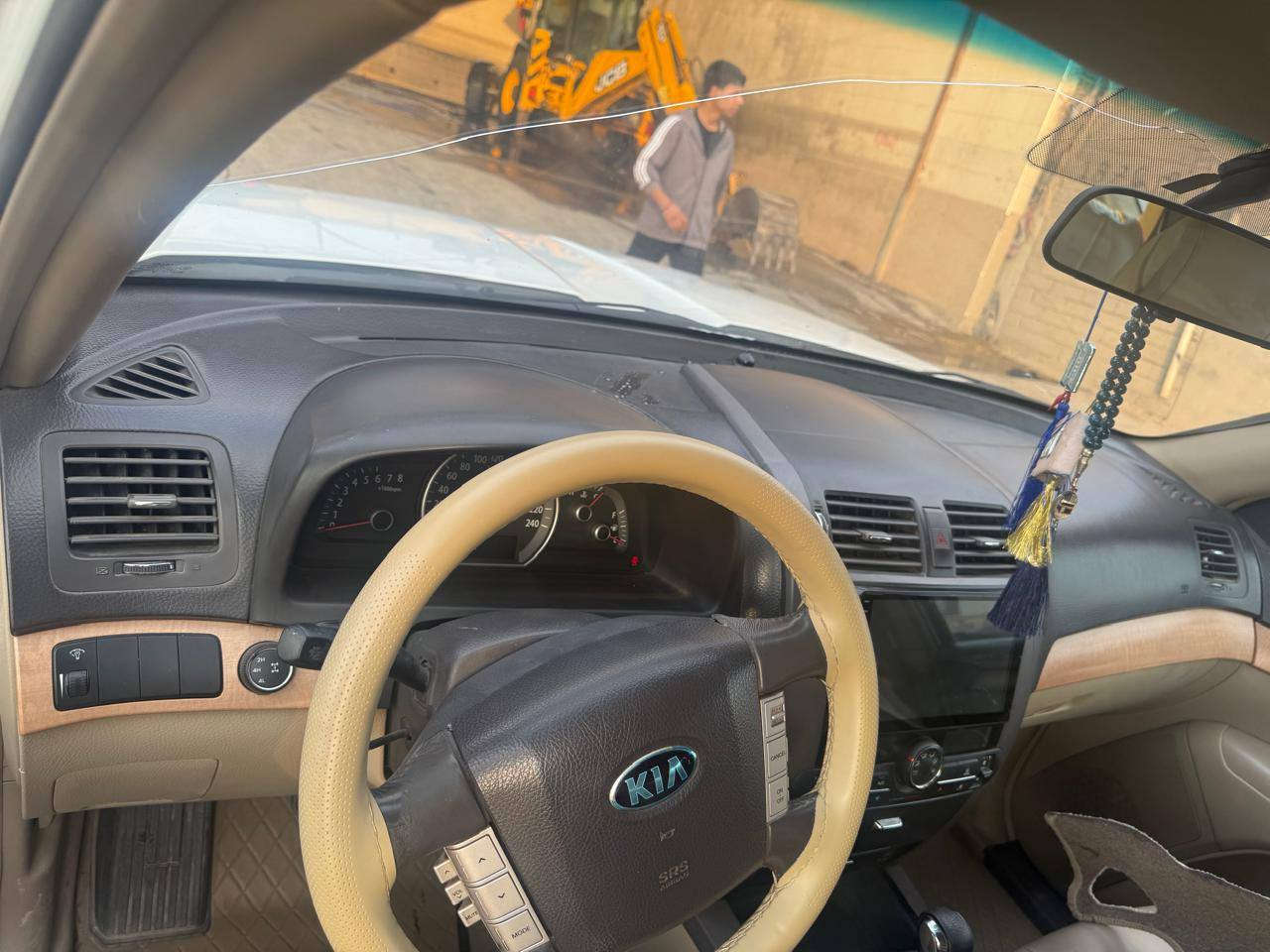 سلام عليكم كيا مهافي مديل 2015 خليجي مكينه 8 سلندر رقم بغداد مشروع وطني بيها باب سايق صبغ فقط باقي سياره كفاله عامه تخم تاير جديد ثلاث قطع تبريد مكان سياره بصره لسعر 163 مكلف بنشر للستفسار ***********
